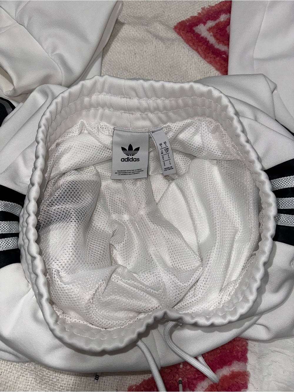 Men’s Adidas White Chile Inspired Joggers And Hoodie Bundle - Picture 13 of 16